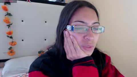 paola online show from March 19, 7:51 pm