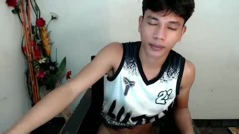 1sweetloverxx online show from December 15, 1:43 am