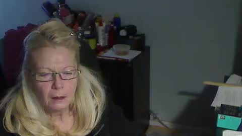 Snapshot of 1xtrahornyone chatting on February 1, 4:44 am Susan online show from February 1, 4:44 am