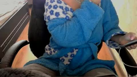 Snapshot of 1your_hot_girls chatting on February 7, 11:01 am 1your_hot_girls online show from February 7, 11:01 am