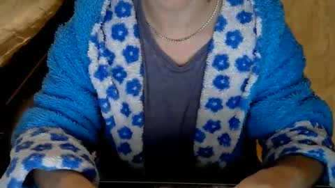 Snapshot of 1your_hot_girls chatting on February 18, 6:15 pm 1your_hot_girls online show from February 18, 6:15 pm