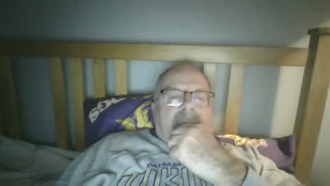 Snapshot of 2003dynawideglide chatting on November 8, 11:25 pm 2003dynawideglide online show from November 8, 11:25 pm