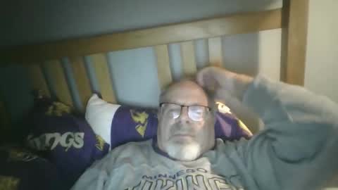 Snapshot of 2003dynawideglide chatting on November 15, 5:49 am 2003dynawideglide online show from November 15, 5:49 am