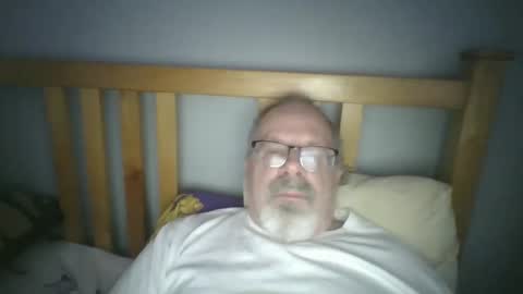 Snapshot of 2003dynawideglide chatting on November 16, 7:52 pm 2003dynawideglide online show from November 16, 7:52 pm