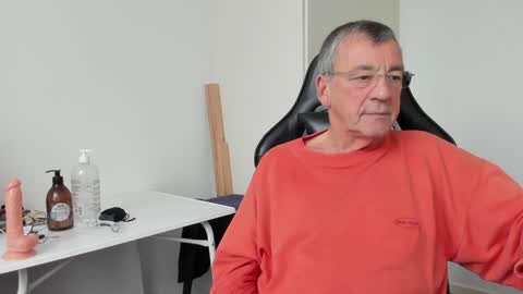 Henk online show from December 29, 1:28 pm
