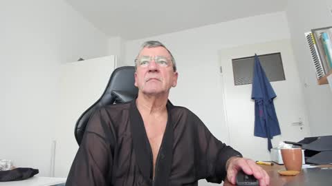 Henk online show from February 6, 11:10 am