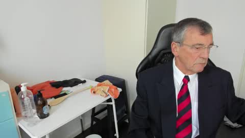 Snapshot of 200gentleman chatting on November 30, 1:48 pm Henk online show from November 30, 1:48 pm