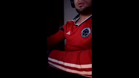 Snapshot of 20debogota chatting on April 5, 5:04 am Miguel online show from April 5, 5:04 am