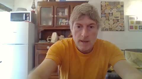 22esserre online show from October 10, 12:48 pm