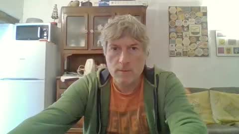 22esserre online show from October 13, 11:43 am