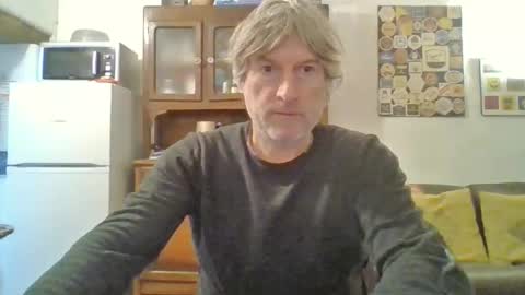 22esserre online show from December 22, 12:13 pm