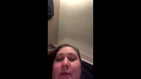22thickfatpussy online show from December 16, 12:26 am
