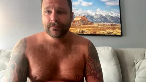 Snapshot of 247edgeallday chatting on September 15, 12:27 pm 247edgeallday online show from September 15, 12:27 pm