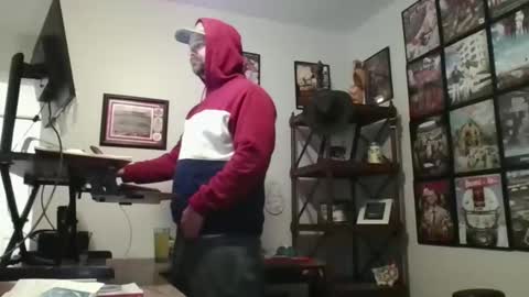 Snapshot of 247edgeallday chatting on October 27, 1:04 pm 247edgeallday online show from October 27, 1:04 pm