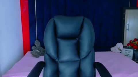 Snapshot of 24isabella chatting on February 14, 11:29 am Isabella online show from February 14, 11:29 am