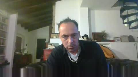 Snapshot of 27lv27 chatting on March 9, 10:41 pm 27lv27 online show from March 9, 10:41 pm