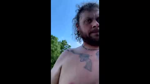 ThrillBilly online show from April 28, 10:04 pm