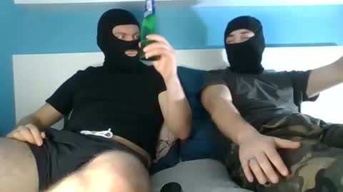 2frenchfriends online show from October 28, 8:11 pm