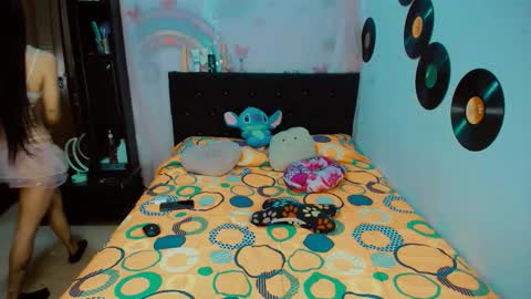 Snapshot of 2girls__dream chatting on November 11, 9:53 am samantha sharon online show from November 11, 9:53 am