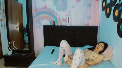 Snapshot of 2girls__dream chatting on February 8, 8:23 pm samantha sharon online show from February 8, 8:23 pm