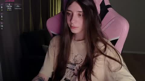 Snapshot of 2insensitive chatting on April 1, 8:06 pm Lina free control in pvt online show from April 1, 8:06 pm