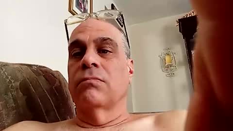 Snapshot of 2sugar_3creme chatting on February 15, 5:42 pm Marcus online show from February 15, 5:42 pm