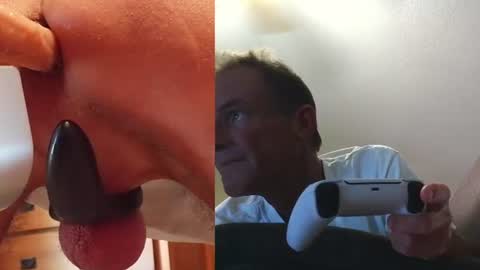 Snapshot of 2tiredoftoys chatting on July 11, 12:46 am 2tiredoftoys online show from July 11, 12:46 am