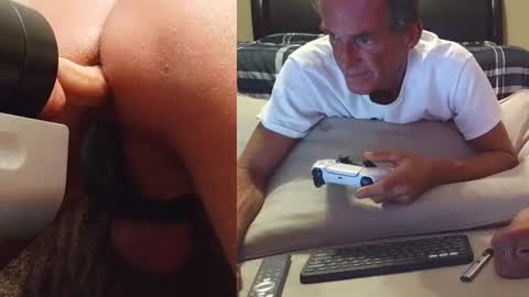 Snapshot of 2tiredoftoys chatting on August 3, 3:05 am 2tiredoftoys online show from August 3, 3:05 am