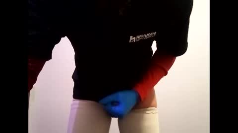 Snapshot of 2watchcock chatting on December 4, 9:23 pm Str8 Edge online show from December 4, 9:23 pm