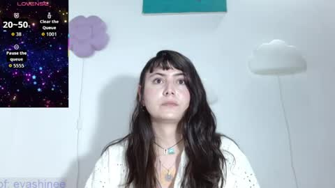 Eva online show from May 4, 10:39 pm