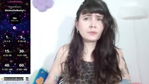 Eva online show from May 10, 3:28 pm