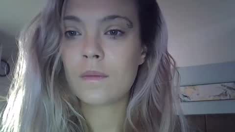 Snapshot of 33tinarose chatting on September 23, 8:17 am 33tinarose online show from September 23, 8:17 am
