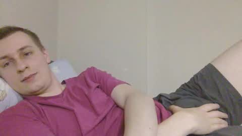 Snapshot of 3andy3 chatting on December 1, 7:02 am Andy online show from December 1, 7:02 am