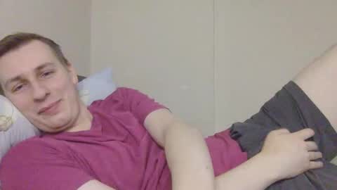 Snapshot of 3andy3 chatting on December 19, 8:32 am Andy online show from December 19, 8:32 am