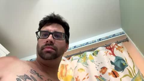 3legs online show from July 19, 11:25 am