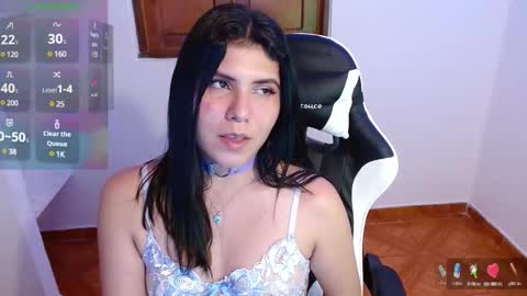 Snapshot of 3rika_gomez chatting on December 28, 4:41 am erika online show from December 28, 4:41 am