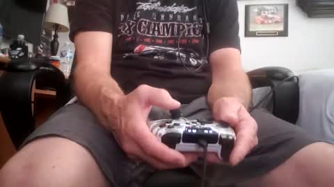 Snapshot of 3this88guy chatting on December 15, 7:10 pm Thisguy online show from December 15, 7:10 pm