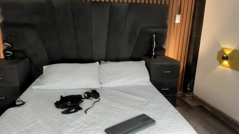 Snapshot of 3x_naxa chatting on October 15, 12:27 pm 3X NAXAA online show from October 15, 12:27 pm