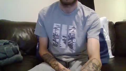 Snapshot of 420feetloverr420 chatting on October 9, 12:19 am 420feetloverr420 online show from October 9, 12:19 am