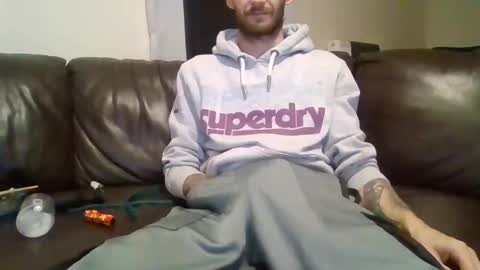 Snapshot of 420feetloverr420 chatting on October 16, 11:17 pm 420feetloverr420 online show from October 16, 11:17 pm