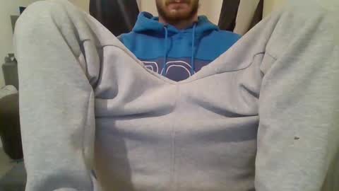 Snapshot of 420feetloverr420 chatting on October 24, 2:41 am 420feetloverr420 online show from October 24, 2:41 am