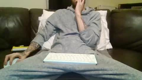 420feetloverr420 online show from February 15, 2:08 am