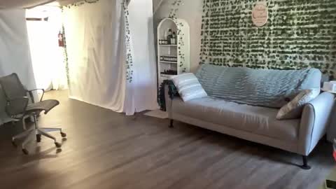 KC420Couple online show from May 15, 3:52 pm