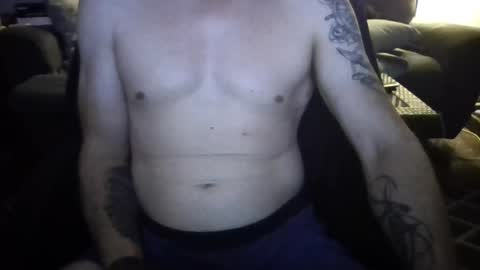 Snapshot of 42o_blah chatting on June 27, 5:56 am 42o_blah online show from June 27, 5:56 am