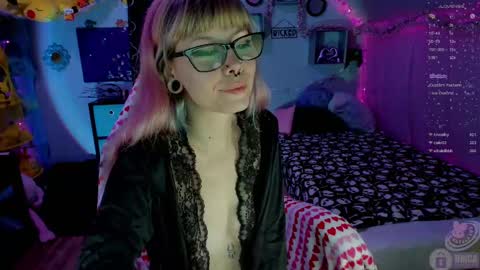 Snapshot of 4kfucktoy chatting on September 24, 1:58 pm Mo online show from September 24, 1:58 pm