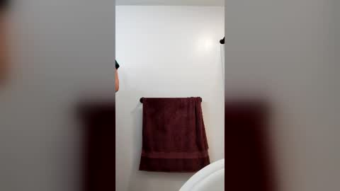 4onlygoddess online show from August 6, 10:33 pm