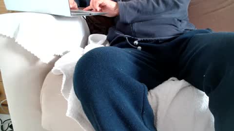 Snapshot of 55felix chatting on January 6, 12:46 pm F E L I X - - F O ll O W M E online show from January 6, 12:46 pm