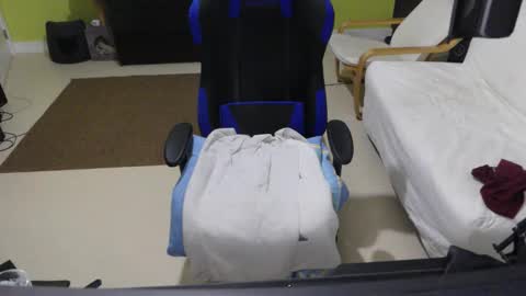 Larese Carlo online show from October 28, 2:04 am