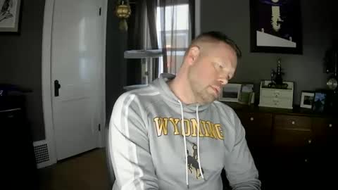 612guy online show from February 12, 11:33 pm