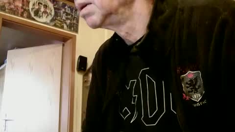 64shorty online show from June 9, 9:10 am